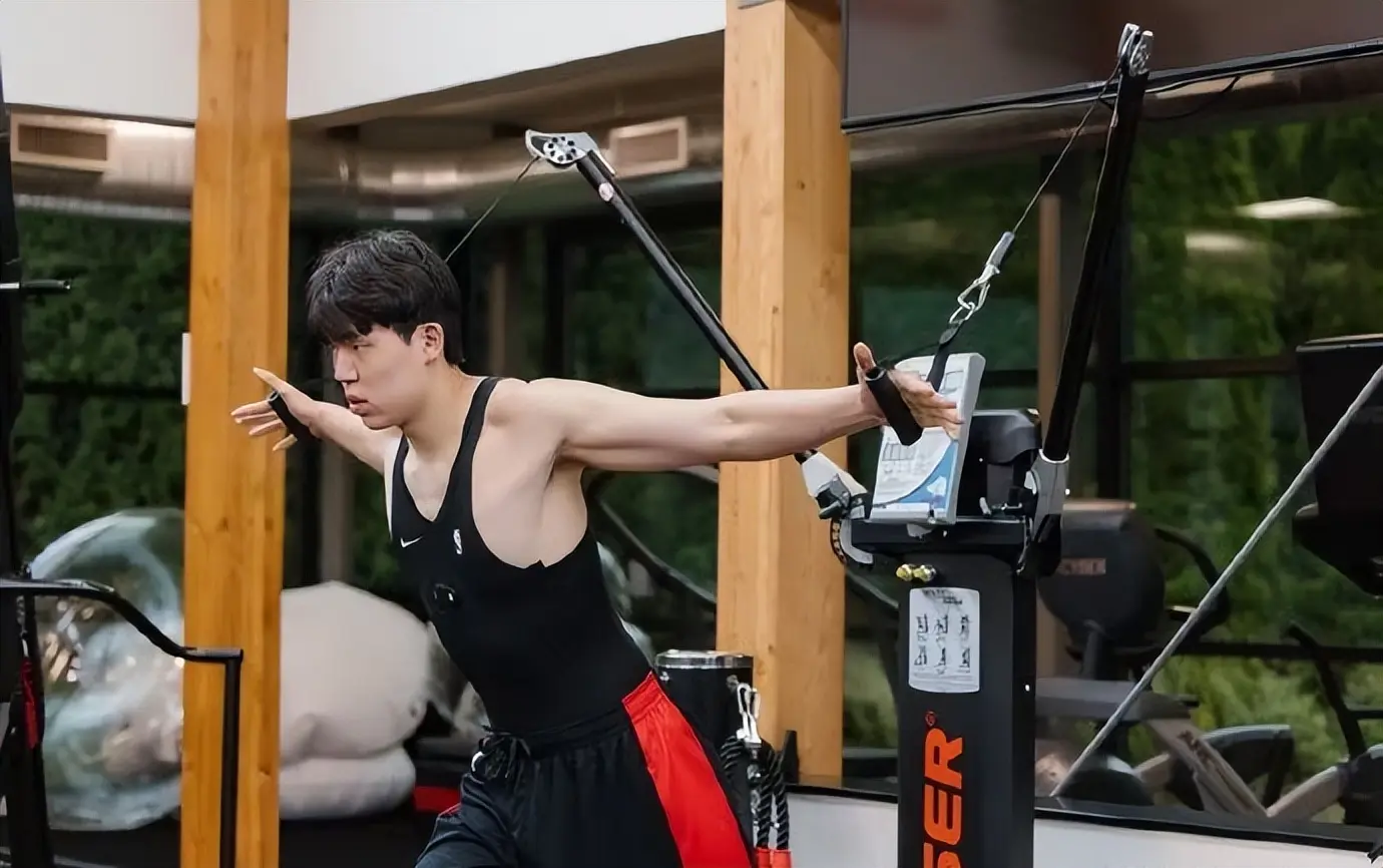 是即兴选择, 而且罗威的